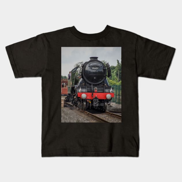 Flying scotsman Kids T-Shirt by tynesidephotos